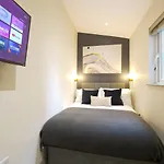Fast Wifi Desk Netflix 13Min To Battersea Park Wd
