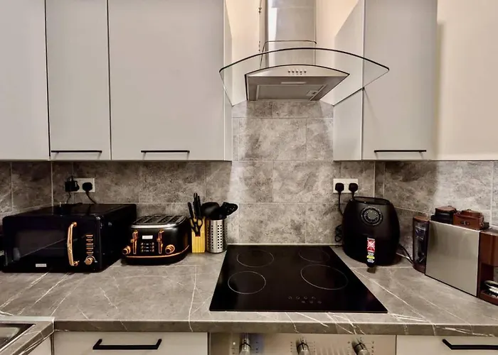 Fast Wifi Desk Netflix 13Min To Battersea Park Wd