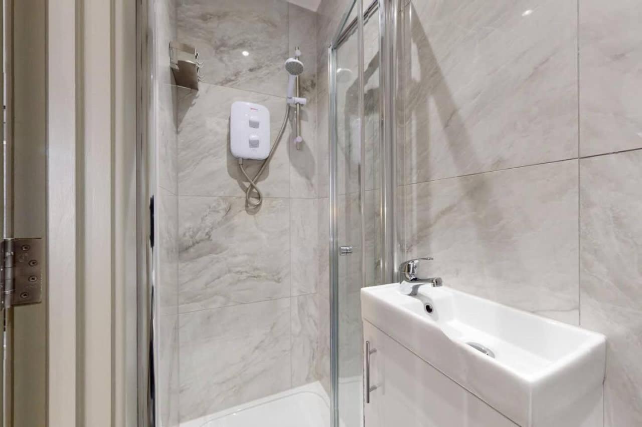 Fast Wifi Desk Netflix 13min To Battersea Park Wd Appartamento